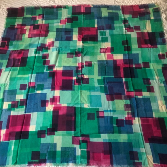 ✨As New✨Vibrant Geometric Print Square Tablecloth - Picture 5 of 7